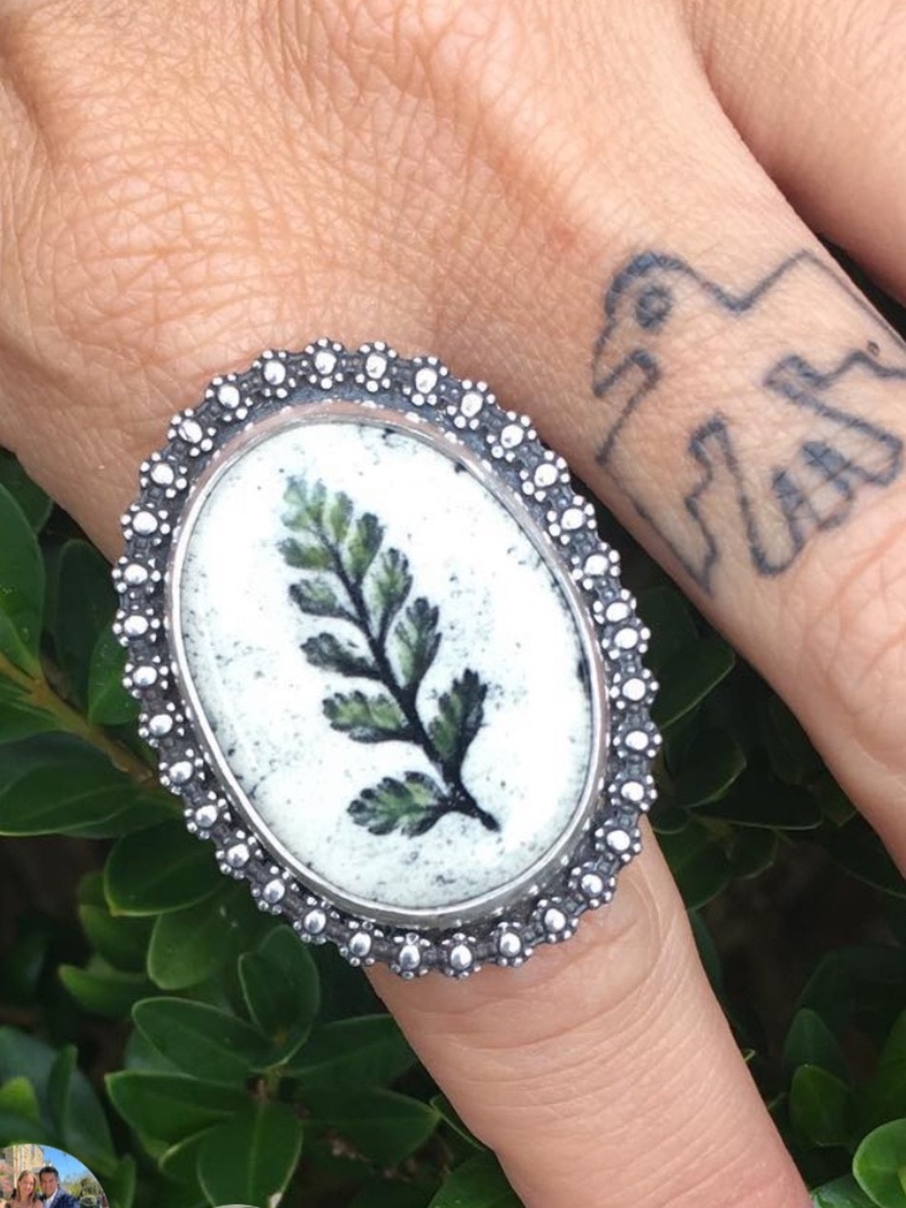 Ceramic Hand-Painted Green Leaf Oval Statement Ring - 7.5 sterling